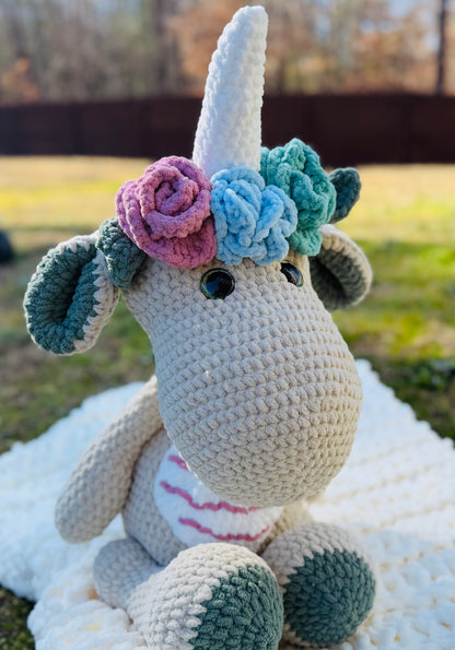 Giant Unicorn Dinosaur