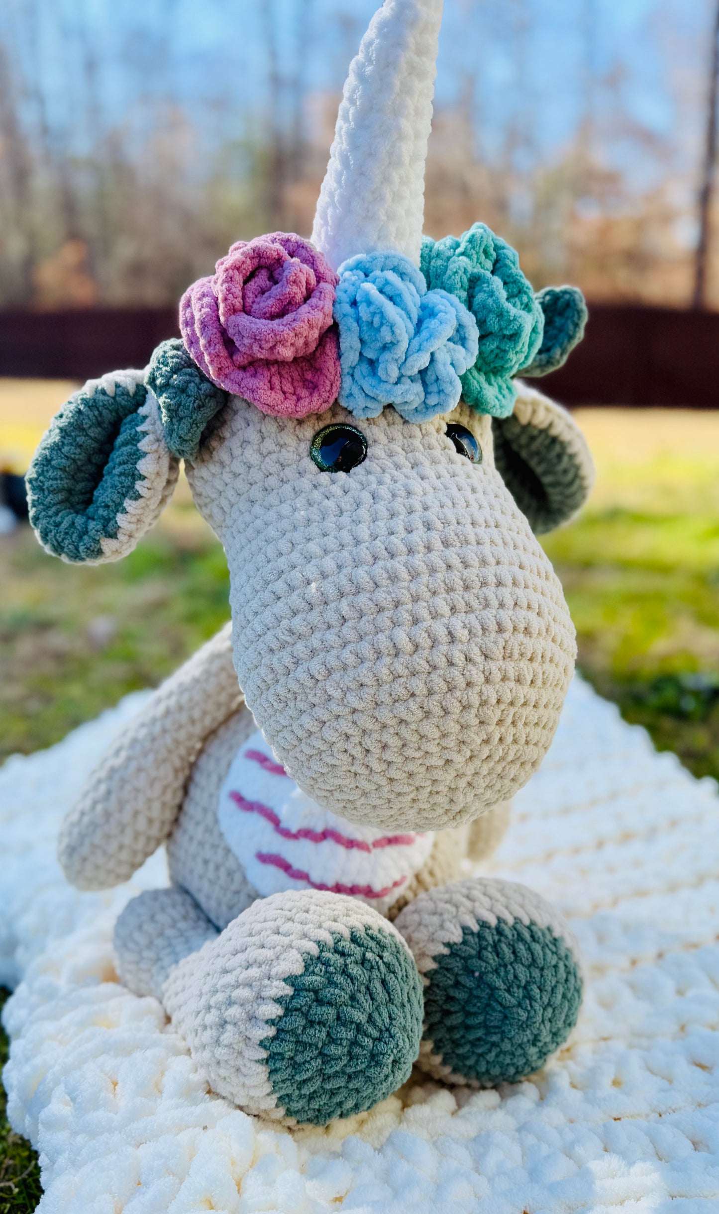 Giant Unicorn Dinosaur
